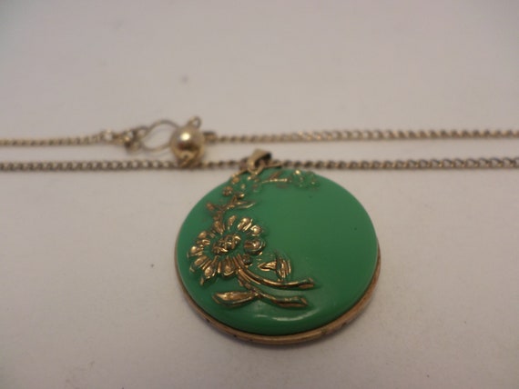 lovely vintage 40's green glass gold leaf painted pendant on 1/20 12 kt gold fill necklace darling