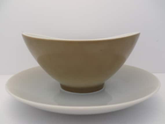 Mikasa Elite Sandalwood Sauce Bowl on plate Vintage Mid-Century Modern design