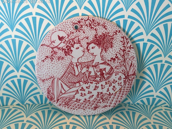 Bjorn Winblad Nymolle Denmark wall hanging May HARMONI ceramic red on white, man and woman