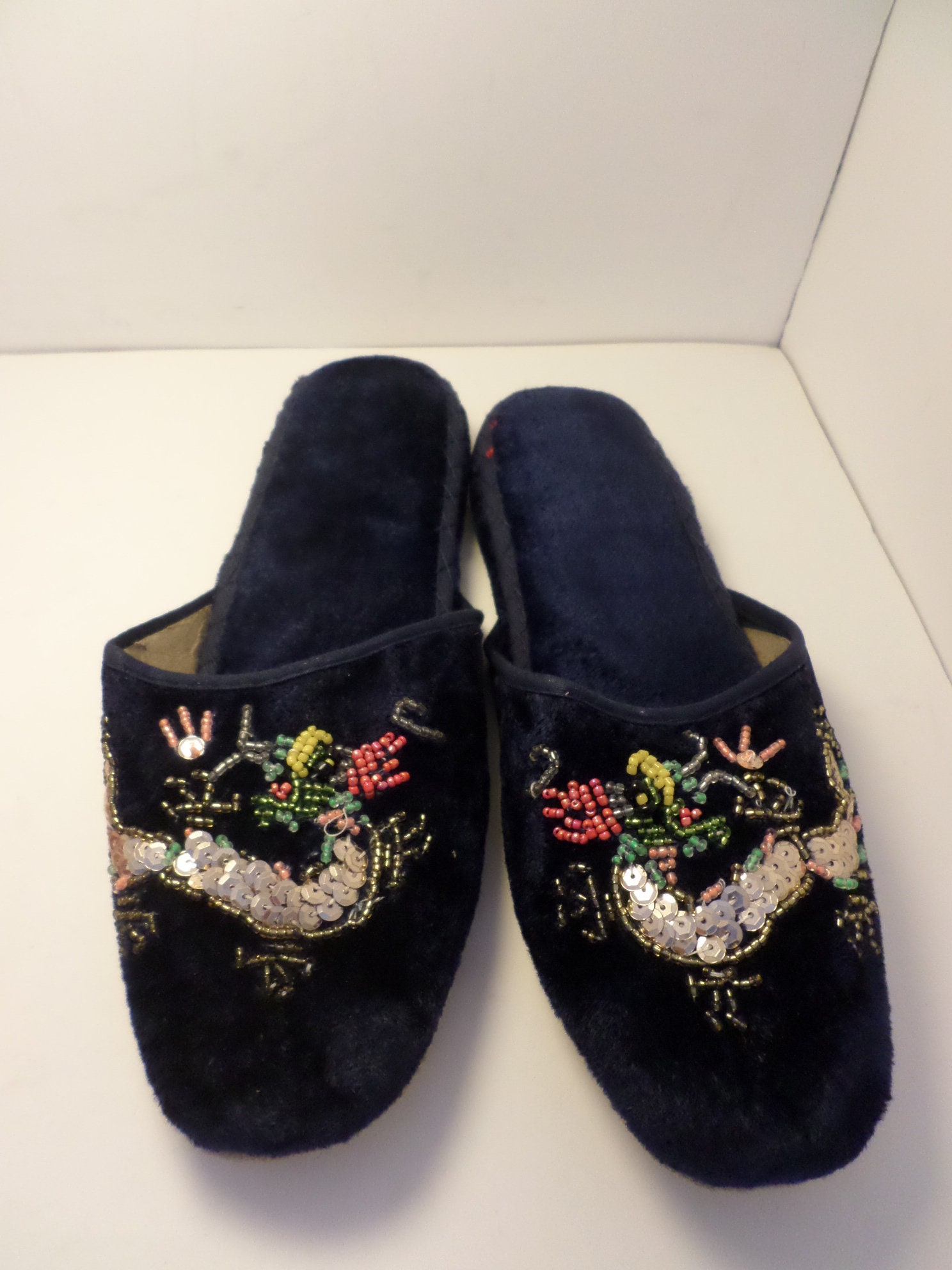 Fabulous Vintage velvet beaded Chinese slippers dragon Royal Navy 8
