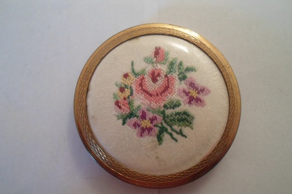 Vintage Petite Needlepoint Compact Made in England 3" Tuck Away Size Cottage Roses Violets Dasies