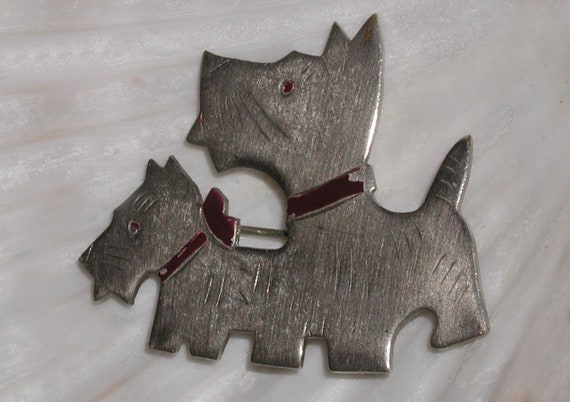 Darling Vintage 1920's Pair of Scottie Dogs Etche… - image 1