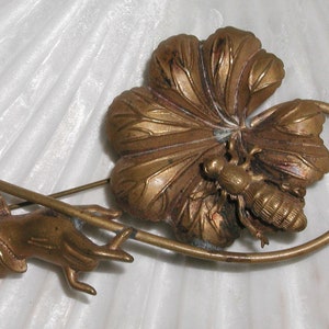 Wonderful Detailed Vintage Victorian 1920's Nouveau Hand Holding Flower Bee Warm Golden Antique Brass Repousse C-Clasp Brooch Pin