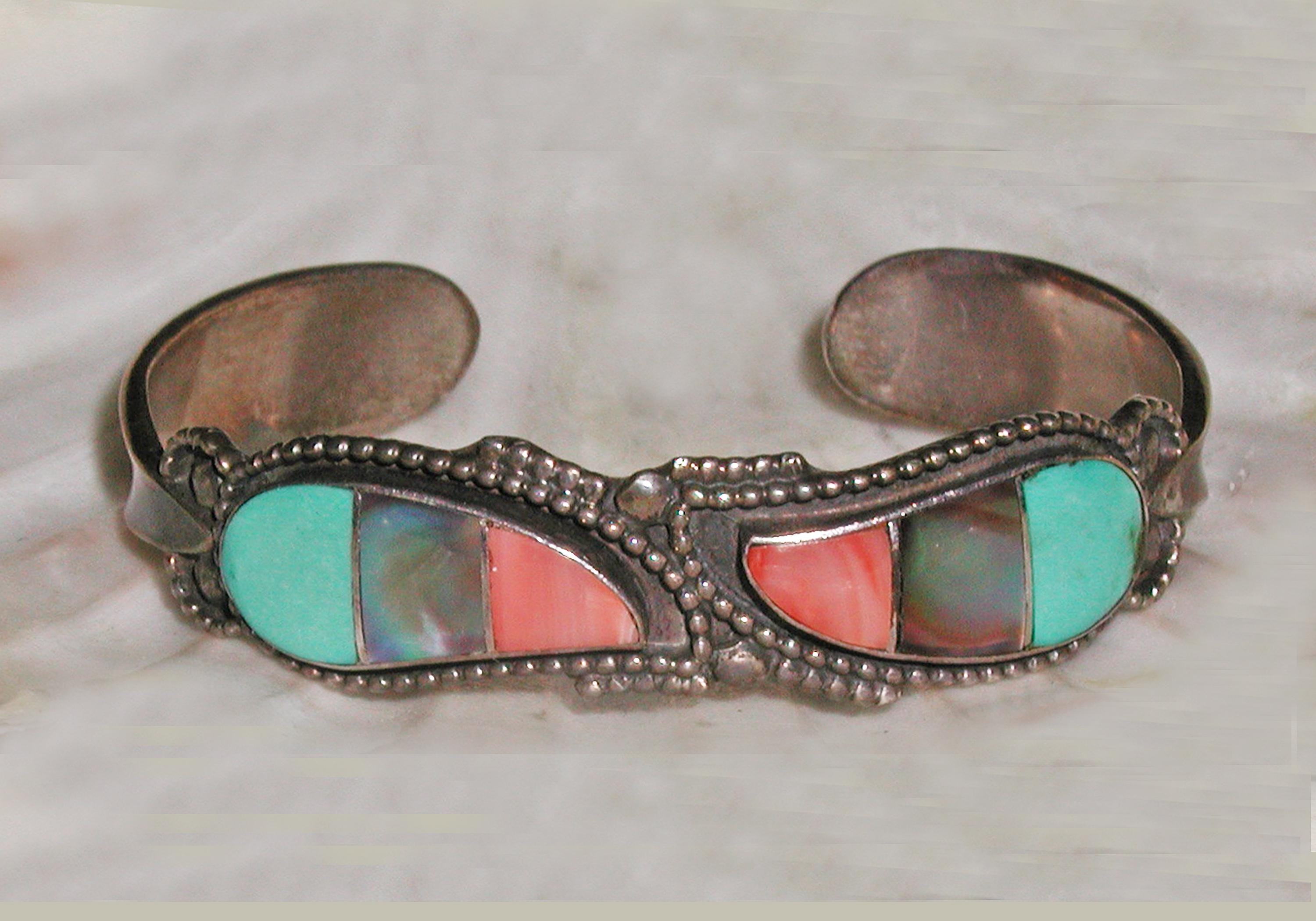 So Fab!! Vintage Native American Navajo Coral Tooth Sterling Silver Necklace So Fab!! Vintage Native American Navajo Coral Tooth Sterling Silver Necklace