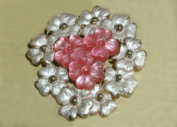 Broche Vintage émaillée Art Nouveau - Motif Fleurs, Dorure Laiton - Occasion
