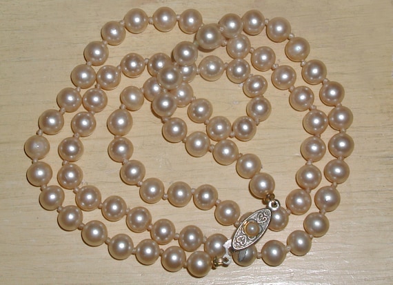 Vintage Hand-Knotted Creamy Faux Pearl Necklace w… - image 1
