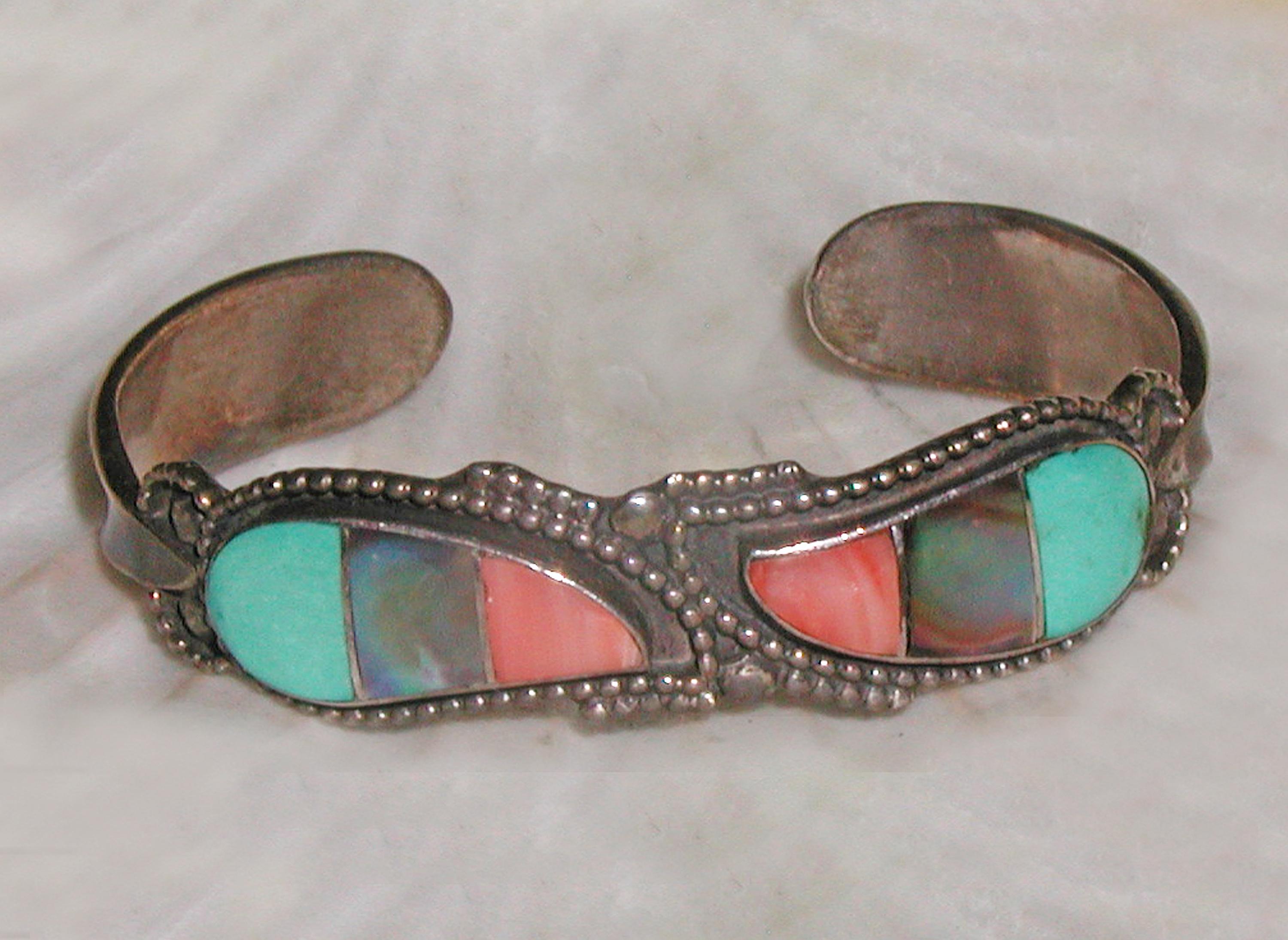 So Fab!! Vintage Native American Navajo Coral Tooth Sterling Silver Necklace So Fab!! Vintage Native American Navajo Coral Tooth Sterling Silver Necklace