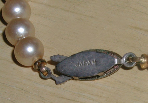 Vintage Hand-Knotted Creamy Faux Pearl Necklace w… - image 3