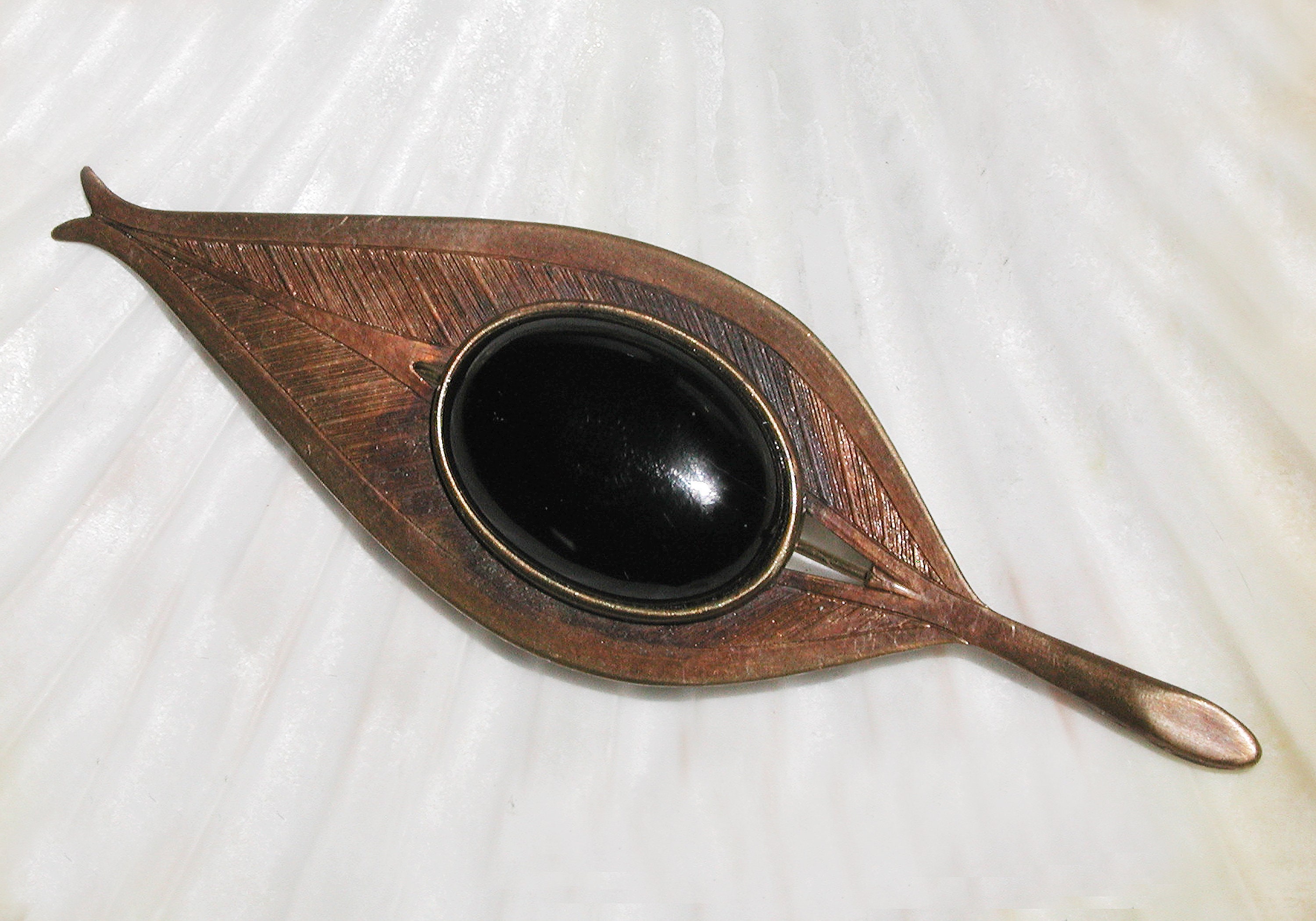 インポート・海外人気ブランド Striking 3-1/2 Onyx Black Copper Etched 1940's Vintage Long アクセサリー