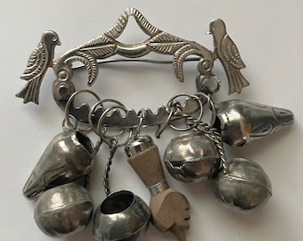 Vintage Penca De Balangandan Traditional Pin