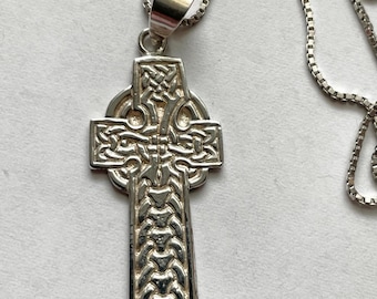 Vintage Sterling Silver Celtic Cross Pendant Necklace