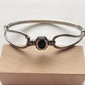 Vintage Sterling Silver Onyx Hinged Bangle Bracelet