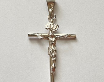 Vintage Sterling Silver Crucifix pendant