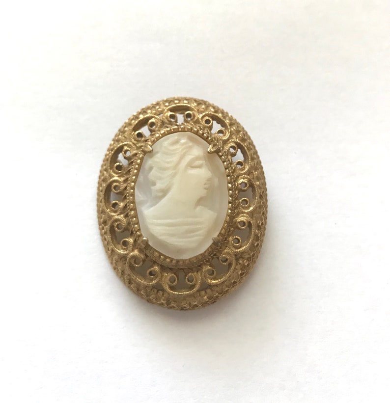 Vintage Florence Carved Cameo Pin