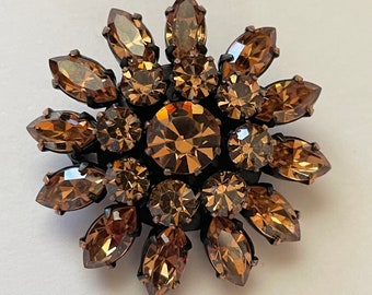 Grande Broche Fleur Joan Rivers – Perles Roses, émail Rose Et Vert, Ton Or, Occasion élégante