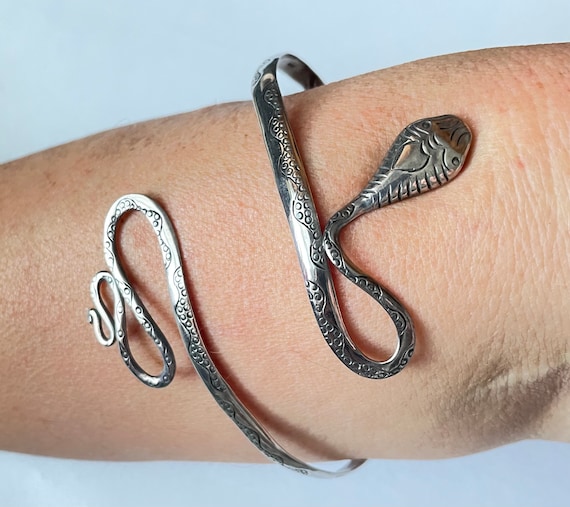 Vintage Silver braided snake chain bracelet. No Markings | Snake chain  bracelets, Snake chain, Chain bracelet