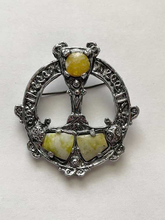 Vintage Connemara Marble Celtic Irish Cloak Pin Ki