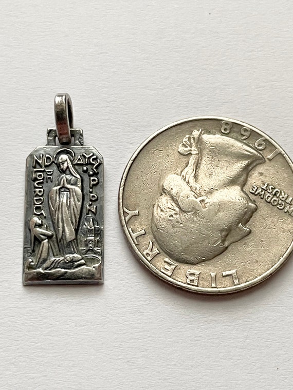 ヴィンテージ フェルナン・ピィ ルルドの聖母ペンダント メダル - Etsy