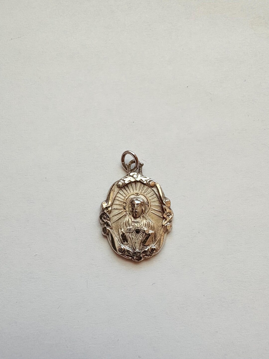 Vintage Sterling Silver Sacred Heart of Jesus Pendant - Etsy