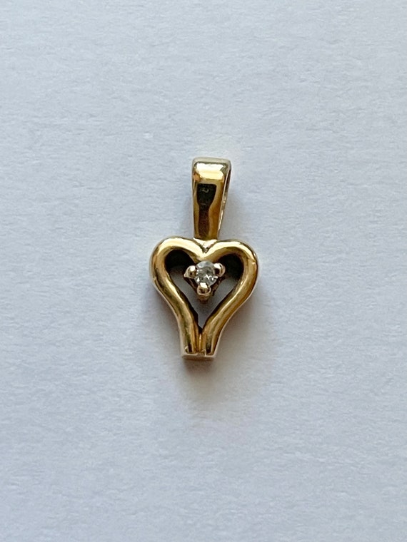 Vintage 14k Gold Diamond Petite Heart Pendant