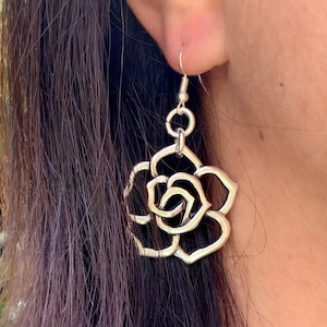 Antique Silver Plated Flower Dangle Earrings: Boho Style
