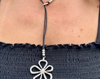 Leather Y Necklace Silver Plated Flower Pendant Beaded Floral Jewellery For Women