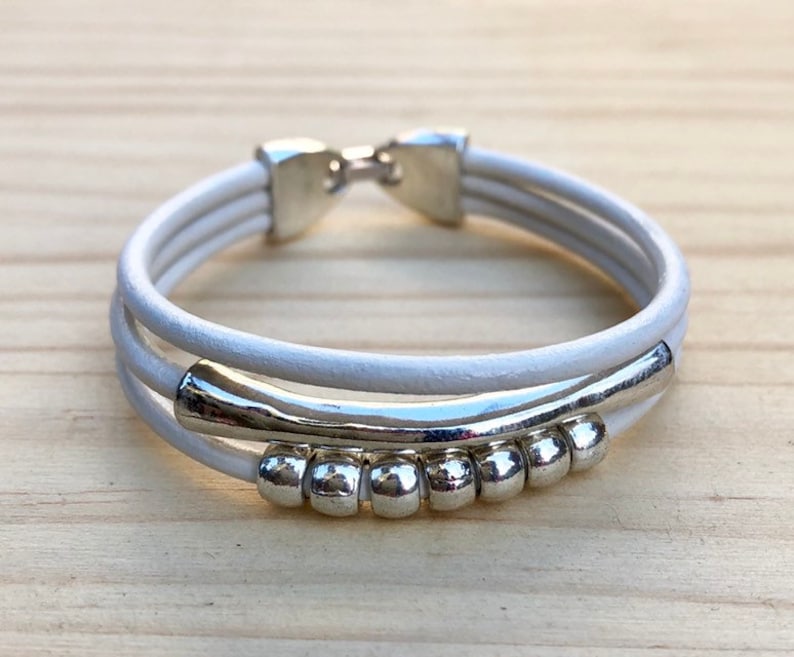 Women/'s Leather Bracelet White Cord Wrap Bracelet Antique Silver Beads Boho Bracelet Leather Jewellery Gift For Women