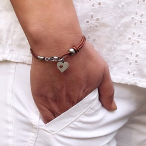 Women’s Leather Bracelet Stainless Steel Heart Charm Dainty Friendship Jewellery