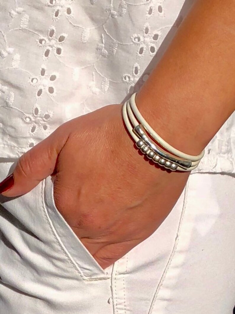 Women/'s Leather Bracelet White Cord Wrap Bracelet Antique Silver Beads Boho Bracelet Leather Jewellery Gift For Women