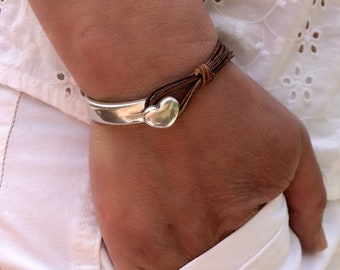 Women’s Leather Bracelet  Heart Wrap Bracelet Leather Jewellery Multi strand Bracelet Silver Plated Clasp Gift For Women
