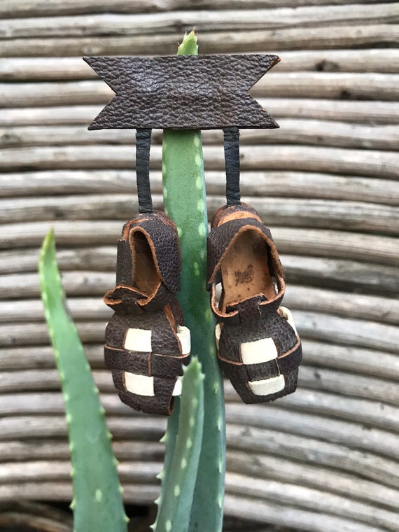 1940's Vintage Leather Huarache Sandals Pin/Brooch