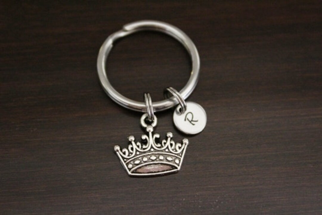 Gogogmee 2pcs crown keychain car key keychain key pendant silverl keychain  pendant crystal keyring crown key chain charms crown charms Valentine's day
