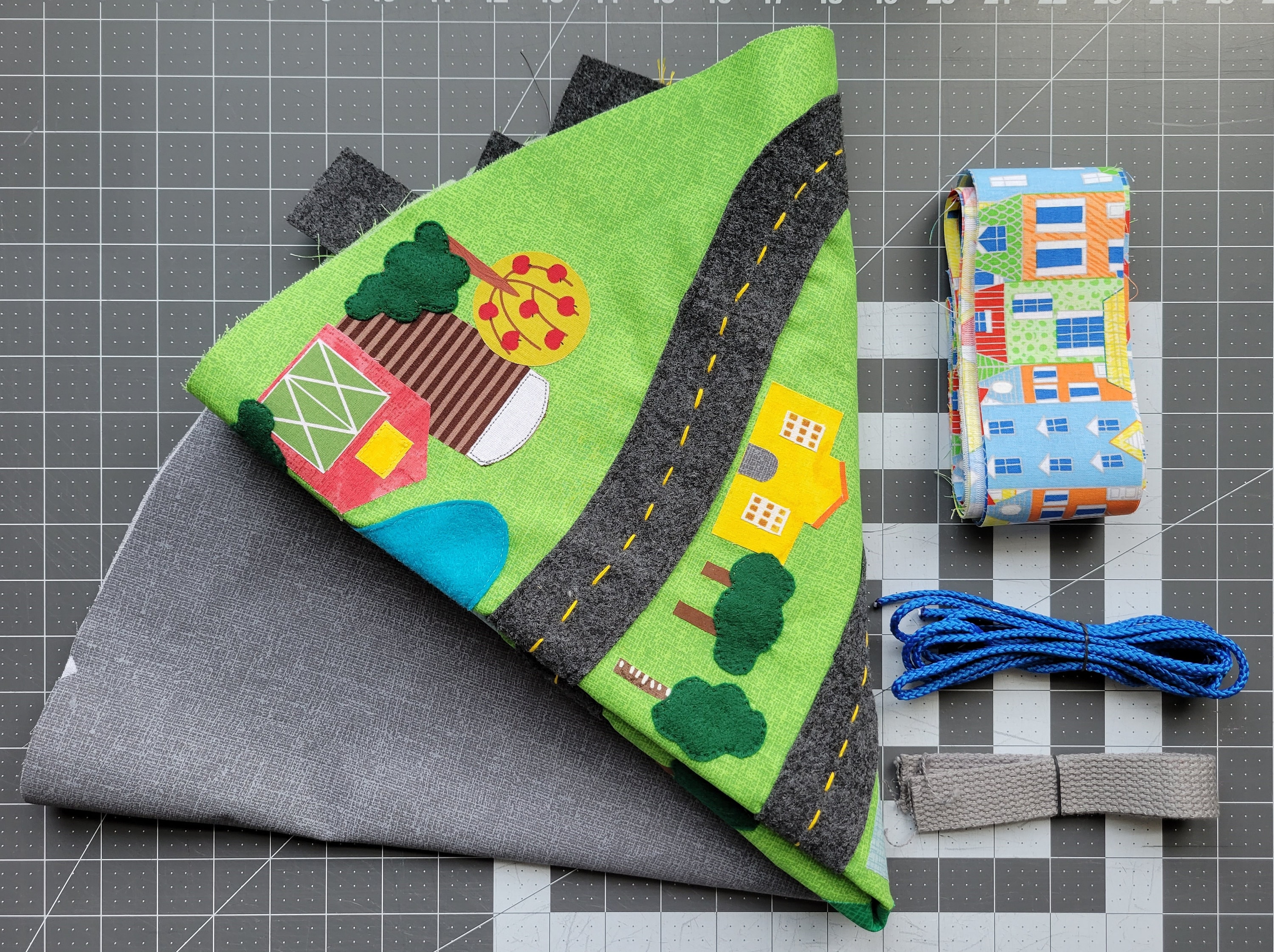 DIY On-the-go Drawstring Panel and Playmat, Easy and Fun Pattern, Fully ...