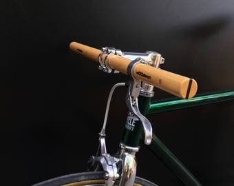 Manillar recto de bicicleta de madera de fresno y wengué.