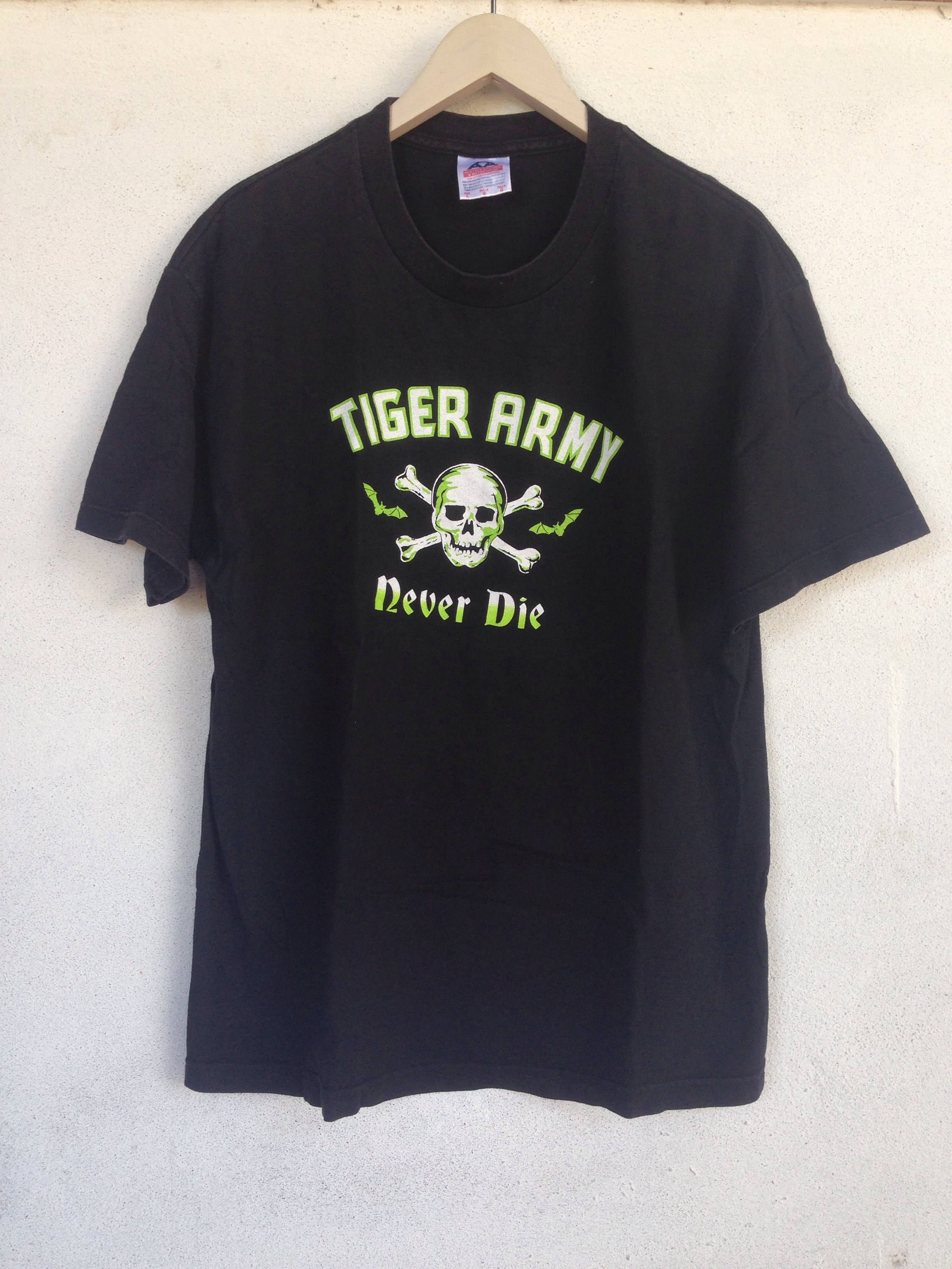 Vintage Y2K Tiger Army Never Die 