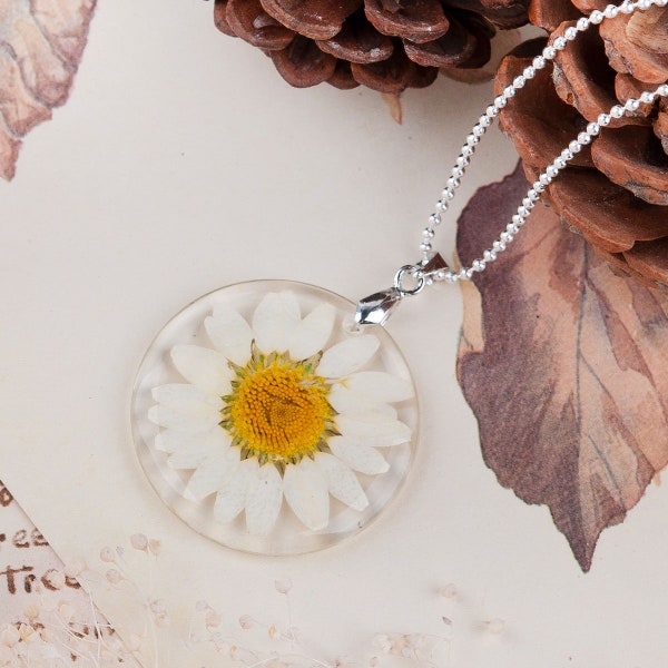 Daisy Pendant | Daisy Charm | FREE CHAIN | Daisy Jewelry | Gift for Daisy Lover | Gift for Mom