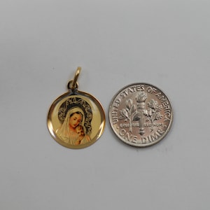 14K gold Virgin Mary & child pendant