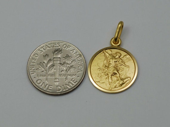 18k Solid Gold Medium Size St Michael Medal Pendant - St Michael Gold Pendant 18k Solid Gold Medium Size St Michael Medal Pendant - St Michael Gold Pendant