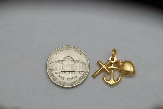 Charme Espoir, Charité, Foi En Or Jaune 9 Carats - Neuf Avec étiquettes, Marque Jewellerybox