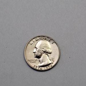 1776 - 1976 Bicentennial Commemorative issue U.S. quarter coin  ( NO MINT MARK )