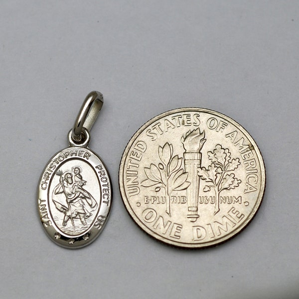 Petite médaille / pendentif Saint Christophe en or blanc 10K