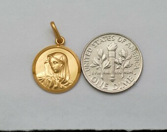 9CT Gold Filled Blessed Virgin Mary Pendant Necklace - The Madonna Goddess - 50cm Chain