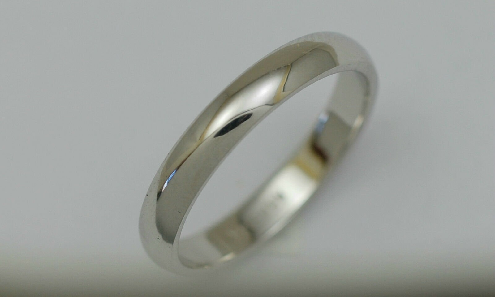 White gold hotsell 3mm wedding band