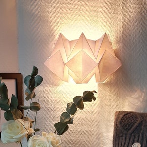 Origami Wall Sconce handmade in Paper | Wall light fixture | Perfect for your interiors