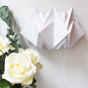 Applique da parete origami realizzata a mano in carta / Lampada da parete / Perfetta per i tuoi interni