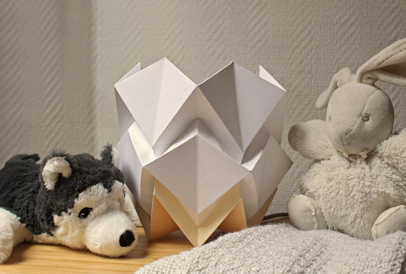 Origami Table Lamp in paper image 3