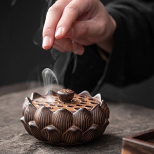 Ceramic lotus incense burner for home use, ceramic incense burner with conical lid, antique sandalwood incense burner for incense seal