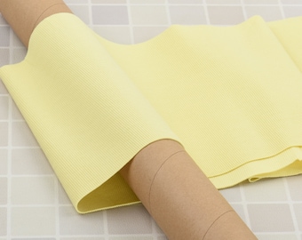 Bordure en tricot côtelé jaune clair pour les poignets, les tours de cou ou la taille
