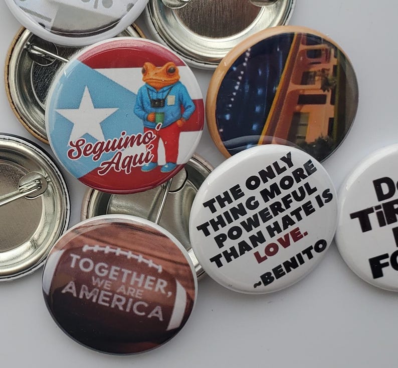 Bad Bunny Pin, DeBÍ TiRAR MáS FOToS Pin, Seguimos aqui, DtMF, Sapo Concho, Jibaro pin, Bad Bunny Magnet, bad bunny superbowl Bild 5