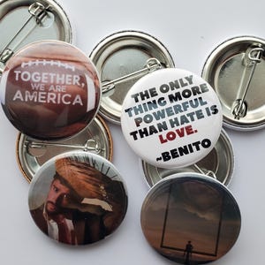 Bad Bunny Pin, DeBÍ TiRAR MáS FOToS Pin, Seguimos aqui, DtMF, Sapo Concho, Jibaro pin, Bad Bunny Magnet, bad bunny superbowl Bild 6